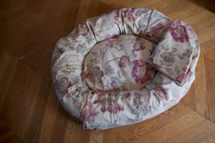 FLORAL DOG BED