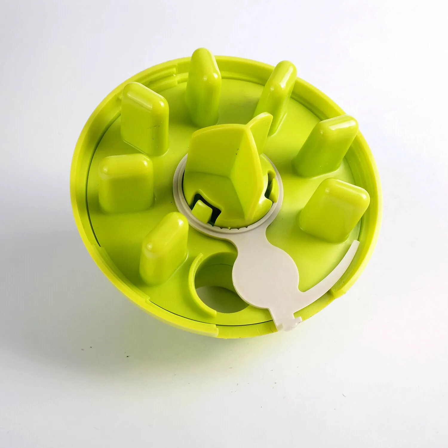 Rolly Fun Pet Feeder / Dog  or Cat Food Snacks /  Tumbler Pet Puppy Feeder Dispenser Bowl Fun For Hours with reward snacks